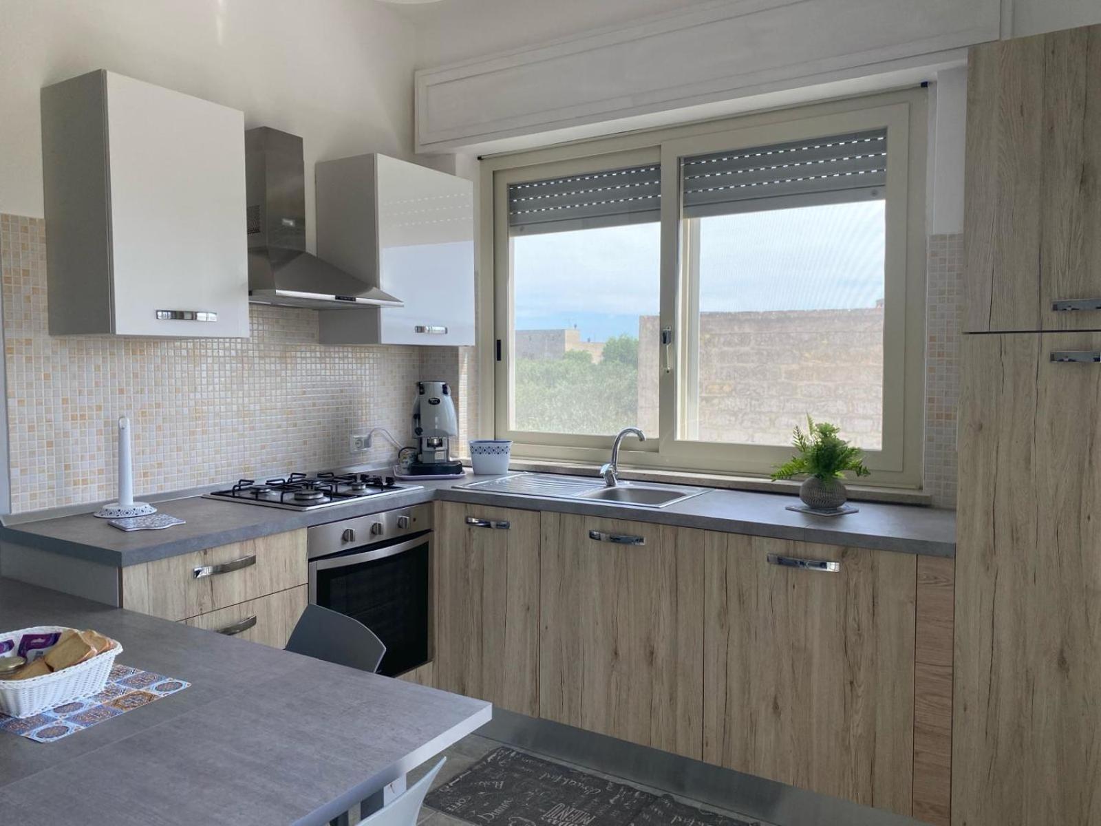 Sole, mare e trallallà Rilievo Exterior foto